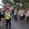 Kapolres Sumedang Tinjau Dampak Bencana Pergeseran Tanah dan Salurkan Bantuan untuk Korban Terdampak