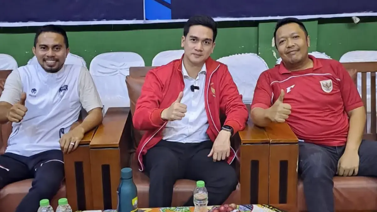 Ari Budiman Apresiasi Ketua PBSI & Pemkab Sumedang atas Suksesnya Bupati Cup 2025: Ini Ajang Regenerasi Atlet Ari Budiman Apresiasi Ketua PBSI dan Pemkab Sumedang atas Suksesnya Bupati Cup 2025: Ini Ajang Regenerasi Atle