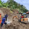 Empat Rumah Rusak, Longsor Ancam Warga Sumedang
