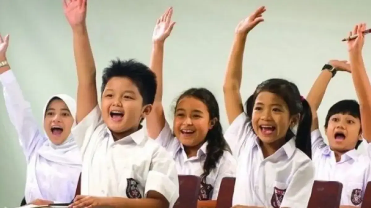 Anak-anak di Jabar Harus Tidur Jam 9 Malam: Aturan Jam Malam Baru untuk Siswa