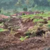 Longsor Besar di Kadakajaya Nyaris Hantam Pemukiman, Pemerintah dan Aparat Langsung Tinjau Lokasi