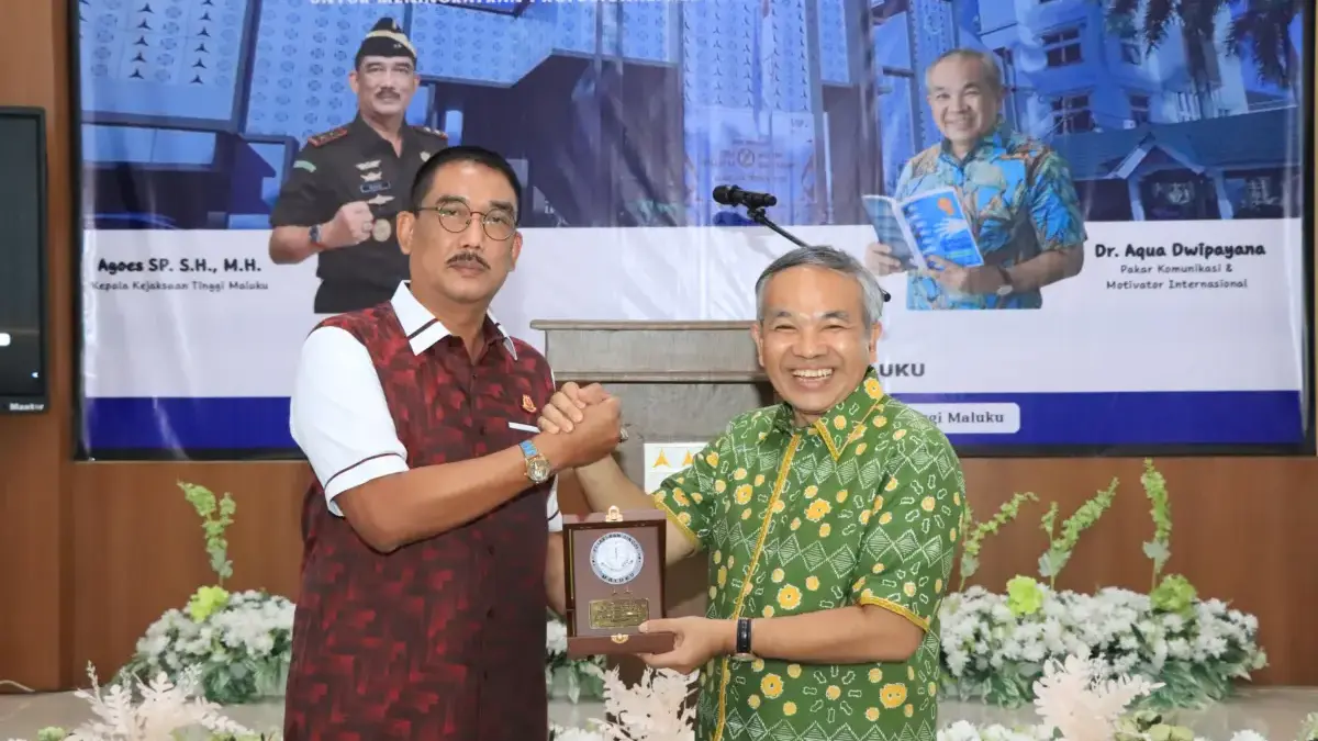 Pakar Komunikasi Dr Aqua Dwipayana Apresiasi Kajati Maluku Agoes Soenanto Prasetyo yang Memenuhi Komitmennya