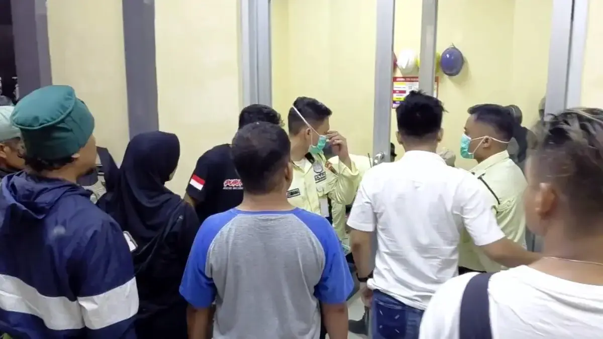 Duka Selimuti RSUD Pameungpeuk, Keluarga Tunggu Identifikasi Belasan Jenazah Korban Ledakan Garut