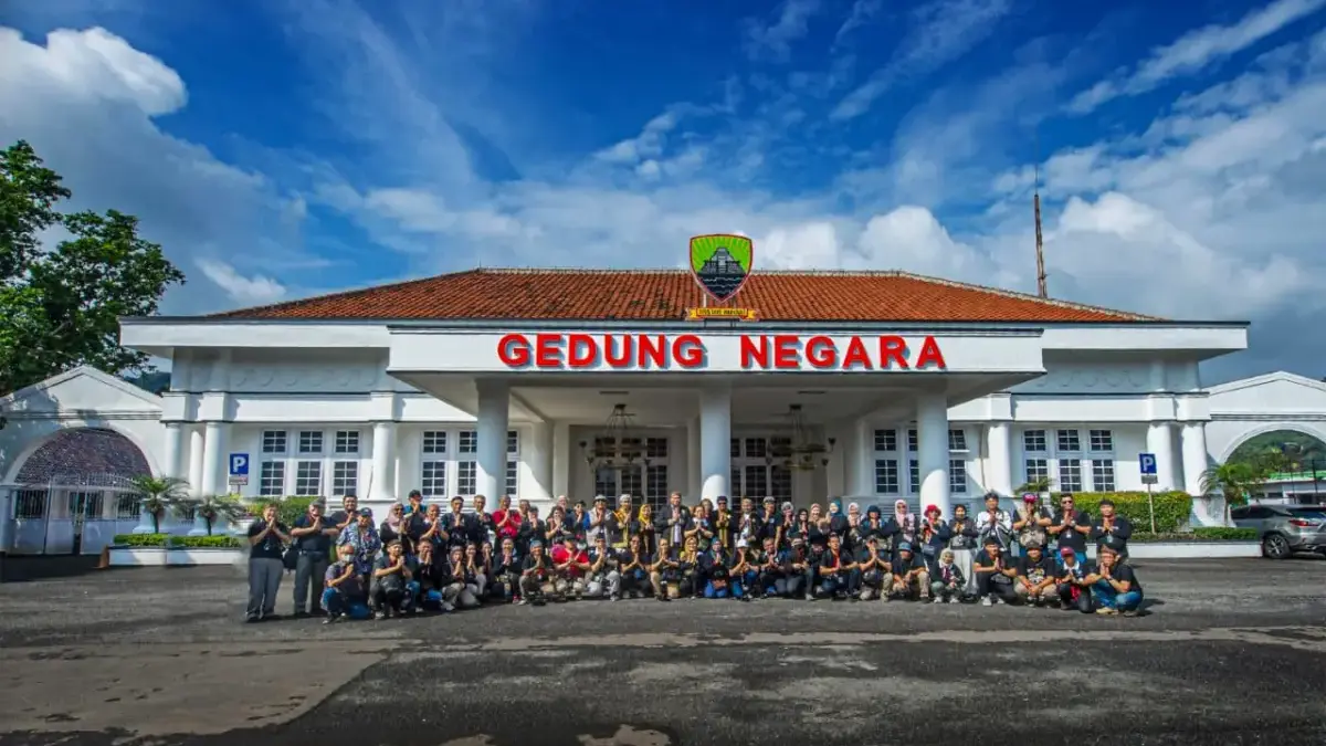 Keraton Sumedang Larang kembali menunjukkan komitmennya dalam melestarikan budaya Sunda dengan menggelar kegia