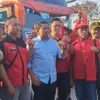 Bupati Sumedang H Dony Ahmad Munir beserta unsur Forkopimda melepas keberangkatan para perwakilan buruh Sumeda