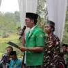 KOMITMEN: Ketua PC GP Ansor sekaligus anggota DPRD Kabupaten Sumedang dari Komisi I, Acep Komarudin saat kegia