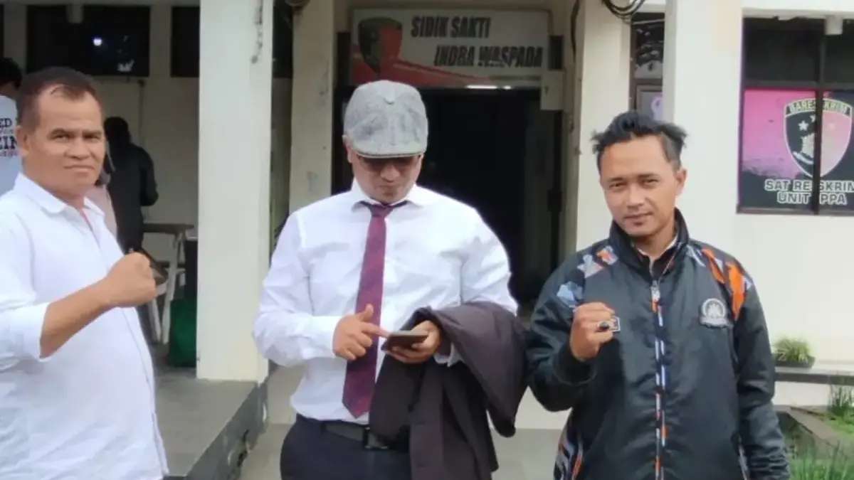 Kepala Biro Hukum DPD LSM GMBI Sumedang, Suryadinata SH dari Kantor Hukum Suryadinata SH & Rekan usai mendampi