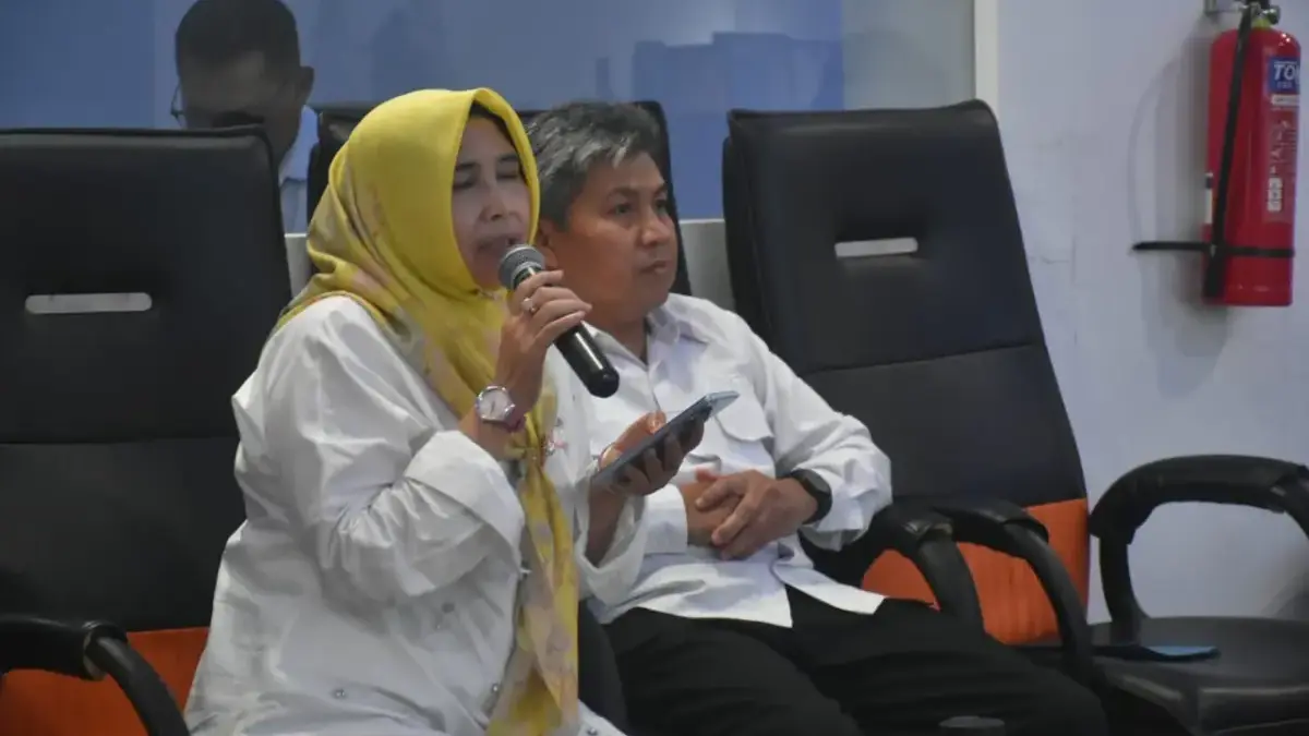 TINGKATKAN: Sekretaris Daerah Kabupaten Sumedang Tuti Ruswati saat menutup kegiatan Gebyar Pengembangan Kompet