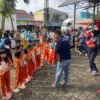 ANTUSIAS: Sejumlah anak TK saat belajar mengenai profesi Pemadam Kebakaran di Damkar Wilayah Kota Sumedang, ba