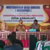 OPTIMIS: Kepala Desa Kebonjati, Jajang saat membuka kegiatan pembentukan Koperasi Merah Putih di desanya, Seni