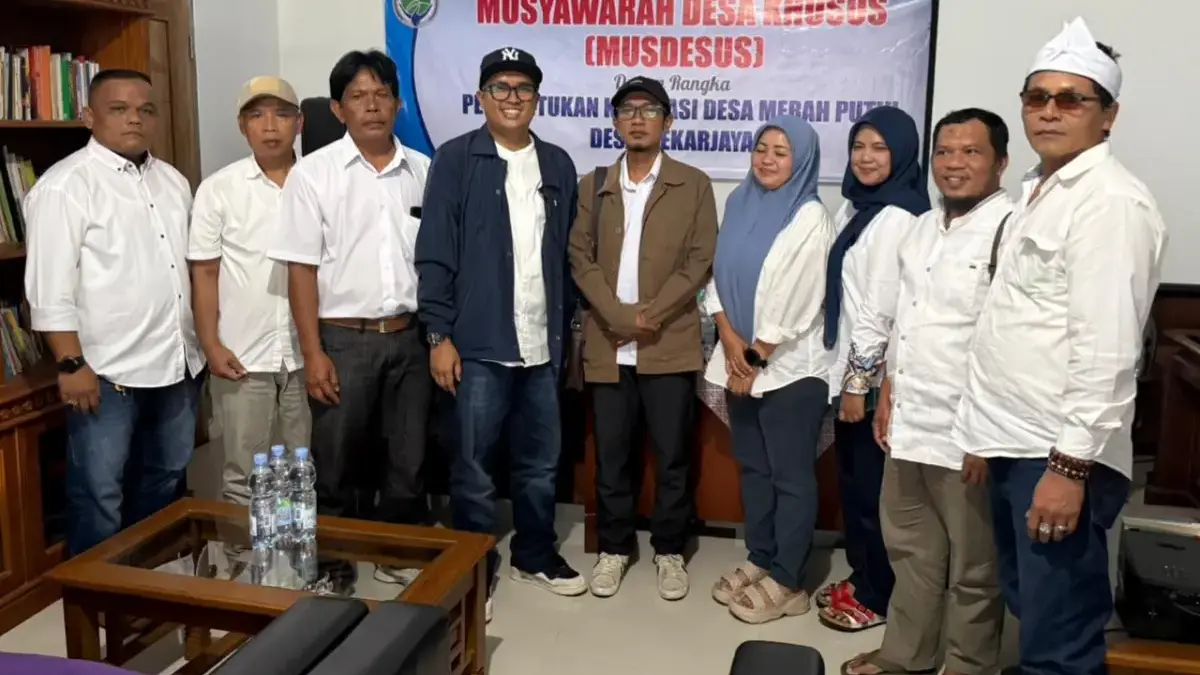 TETAPKAN: Jajaran pengurus Koperasi Merah Putih resmi terpilih dalam kegiatan pembentukan koperasi yang digela
