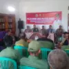 BERI DUKUNGAN: Plt Camat Sumedang Utara, Ili, S.Sos., saat menghadiri kegiatan Pelatihan dan Penyuluhan Linmas