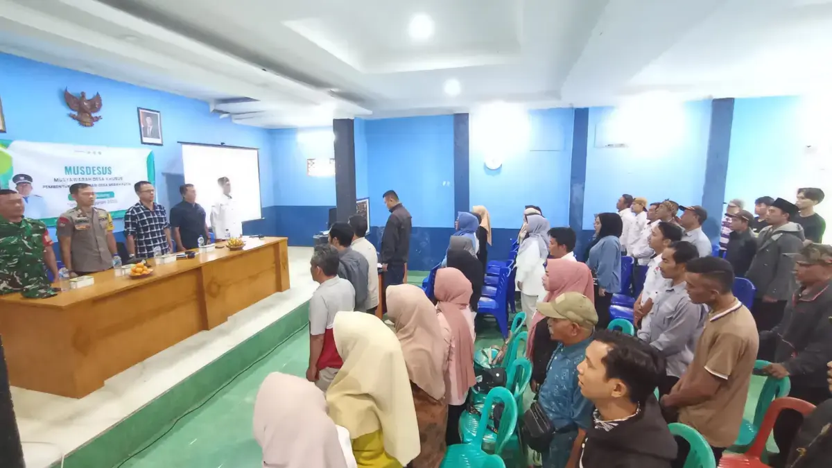 RAPAT: Pemerintah Desa Sindulang, Kecamatan Cimanggung, menggelar Musyawarah Desa Khusus untuk pembentukan Kop