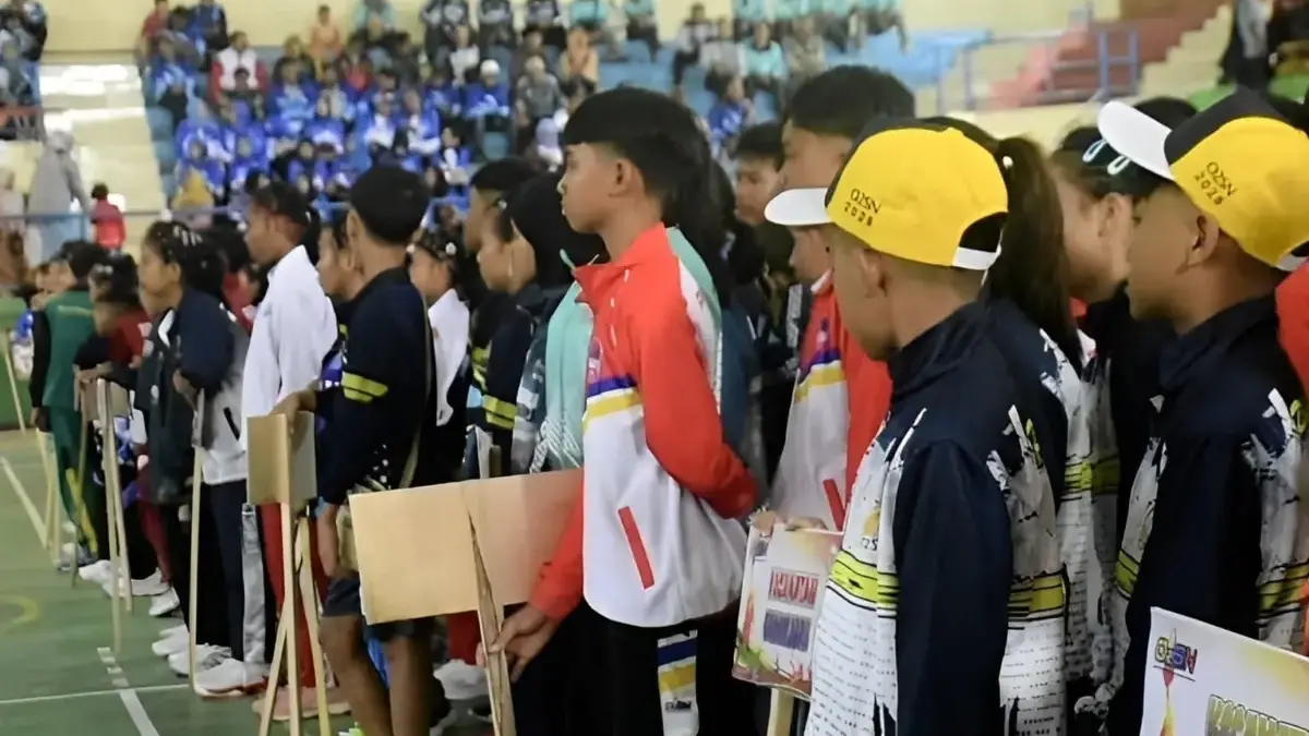 KOMPETISI: Siswa Sekolah Dasar (SD) Kontingen dari 27 Kecamatan di Kabupaten Sumedang saat pembukaan ajang 02S