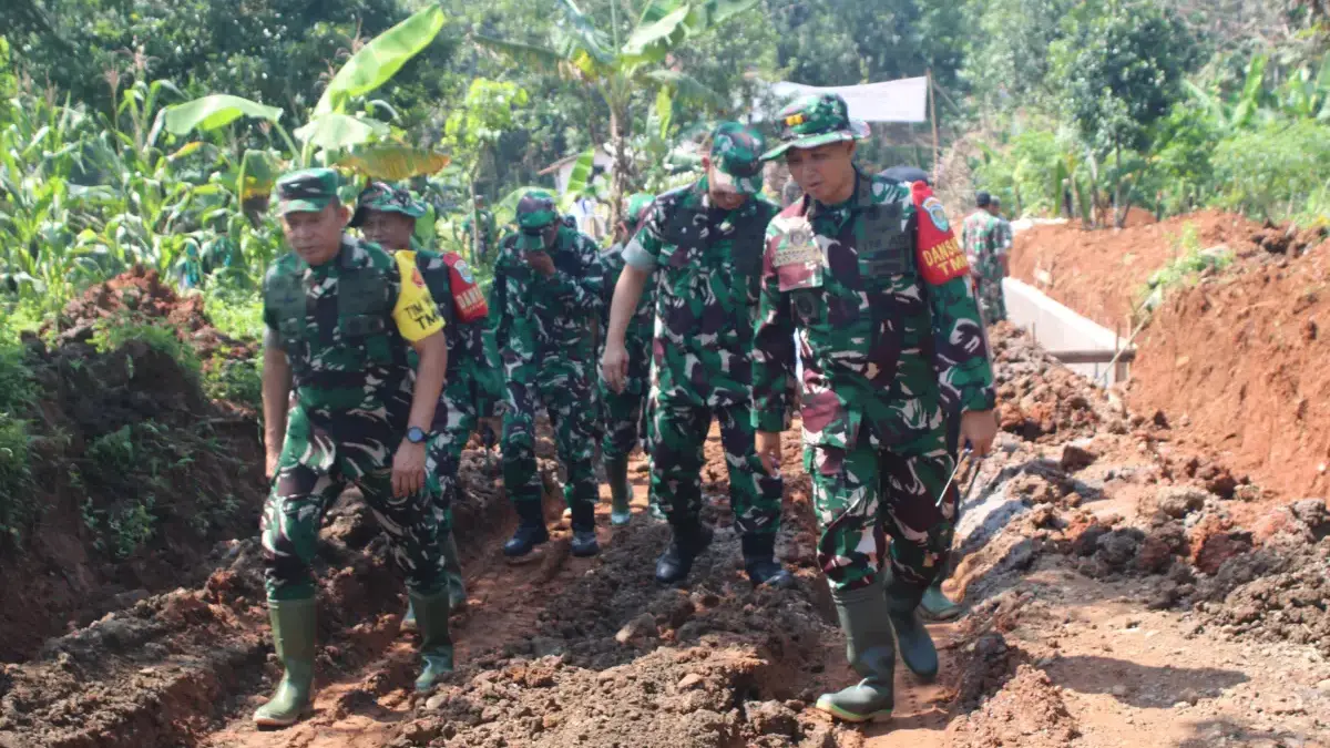 Wasev Tinjau Langsung Progres TMMD ke-124 Kodim 0610/Sumedang, Bukti Nyata Kemanunggalan TNI dan Rakyat