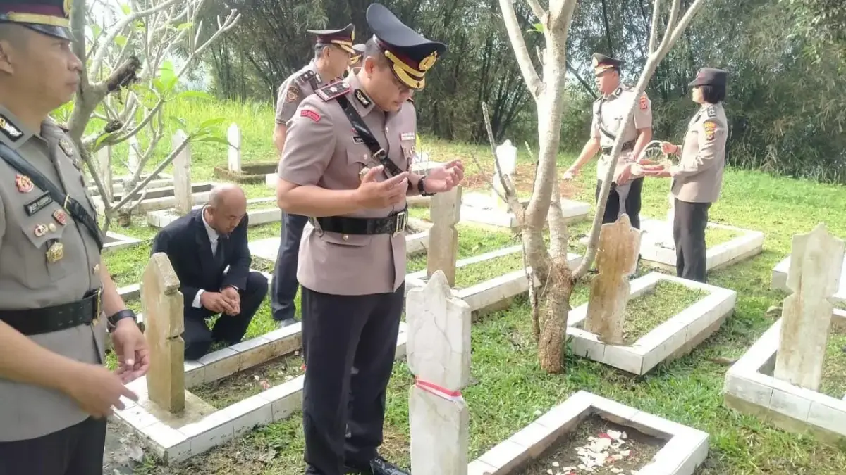 Ziarah, Penghormatan Kepada Para Pendahulu