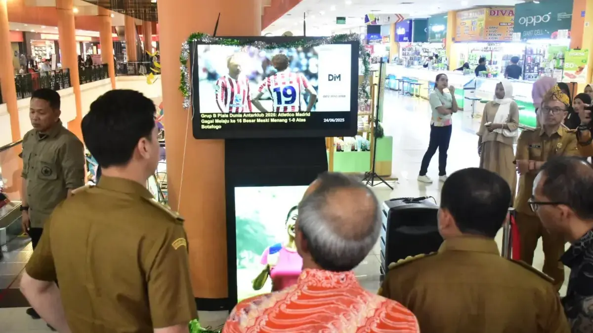 Intip Informasi Publik Lewat TV Robot  
