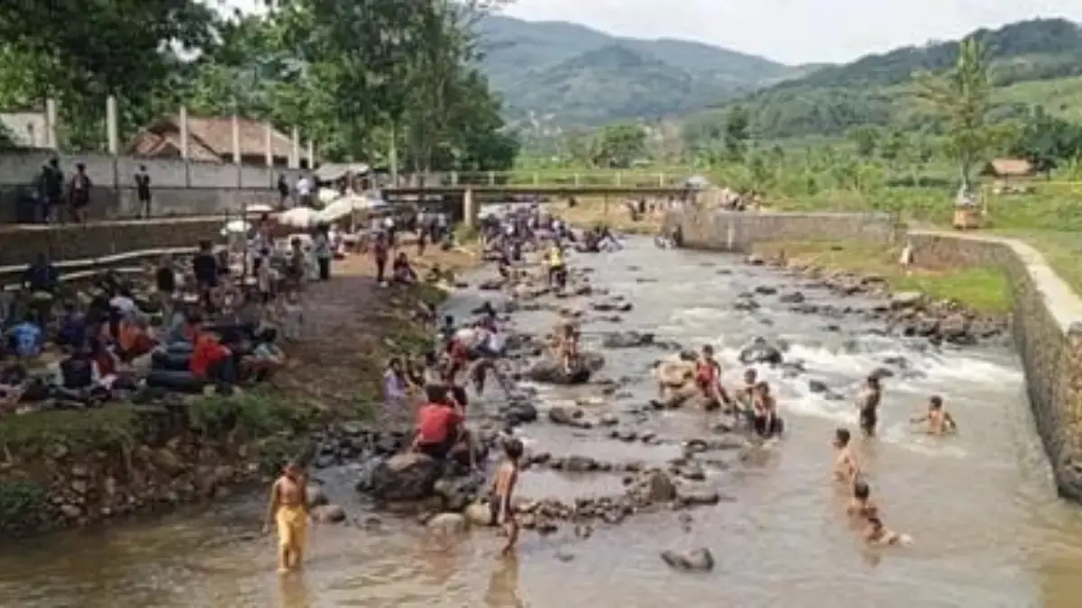 Bendungan Hidden Gem, Wisata Sungai Alami di Cimanggung yang Mulai Mendunia