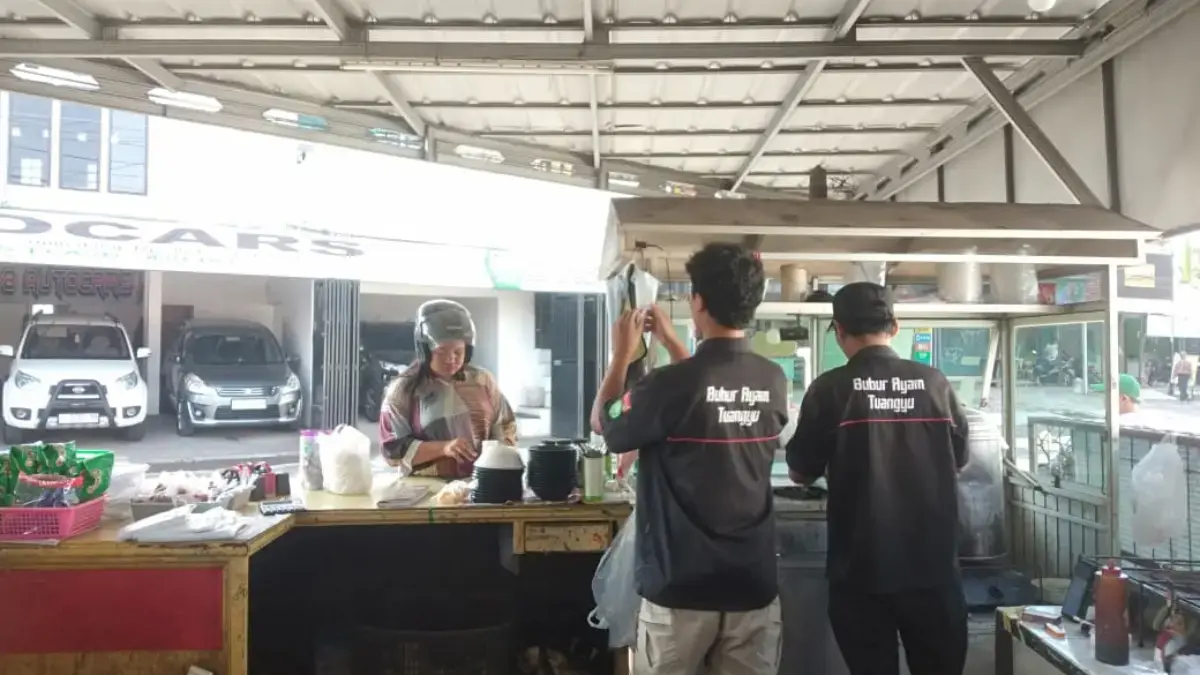 Rasakan Bubur Super Lembut di Tuangyu, Buka dari Pagi Buta!