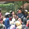 Gadis Jepang Jelajahi Alam Sumedang