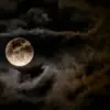 Hal Ini Tidak Boleh Kamu Lakukan di Malam Satu Suro Menurut Islam
