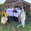 Tebar Kebahagiaan Momen Idul Adha, YBM PLN dan PLN UP3 Sumedang Salurkan 2 Ekor Domba di Dusun Buniasih