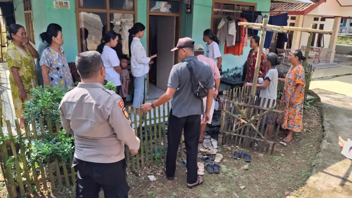 Geger, Lansia Terbujur Kaku di Pinggir Jalan, Polisi: Diduga Kelelahan