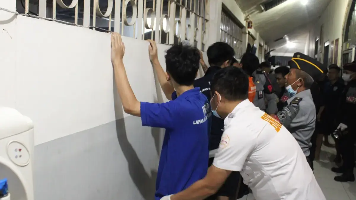 Lapas Kelas IIB Sumedang Gelar Razia Gabungan dan Tes Urine, Libatkan BNN, TNI dan Polri