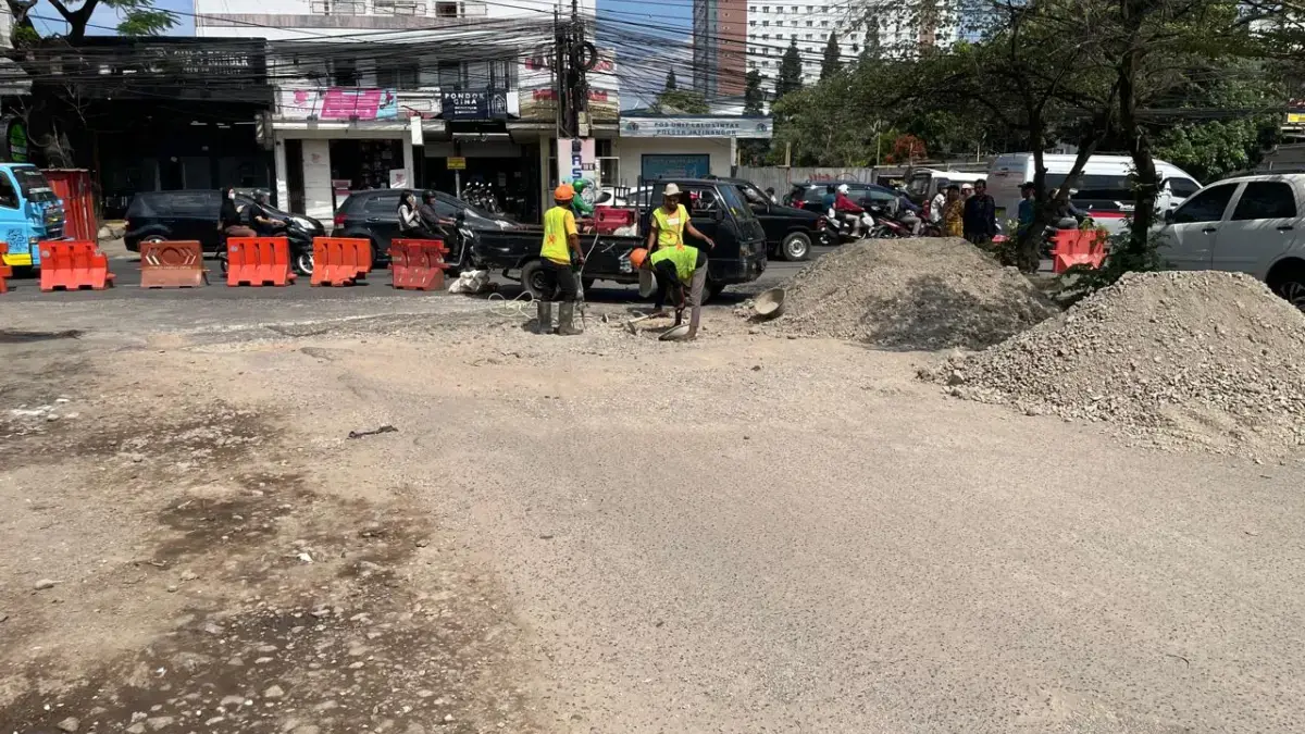 Ruas jalan yang menghubungkan jalan Ir. Soekarno dengan Jalan Raya Bandung-Sumedang di Kecamatan Jatinangor ak