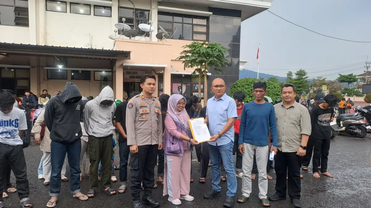 Kepolisian Resor (Polres) Sumedang berhasil mengamankan sebanyak 29 orang pelajar dan alumni terkait peristiwa