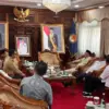 Temui Pimpinan Kementerian di Acara Retreat Kepala Daerah, Bupati Sampaikan Aspirasi