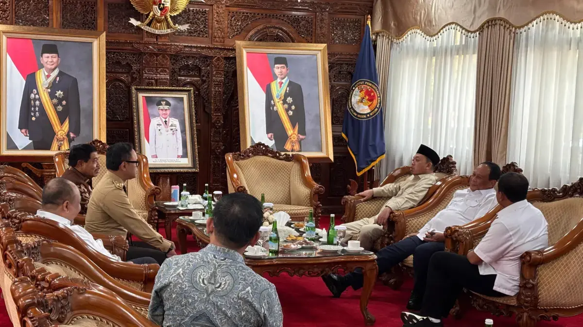 Temui Pimpinan Kementerian di Acara Retreat Kepala Daerah, Bupati Sampaikan Aspirasi