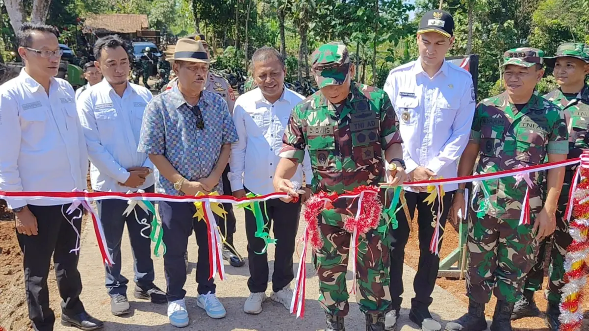  Pangdam III Siliwangi Tutup TMMD ke- 124 di Sumedang