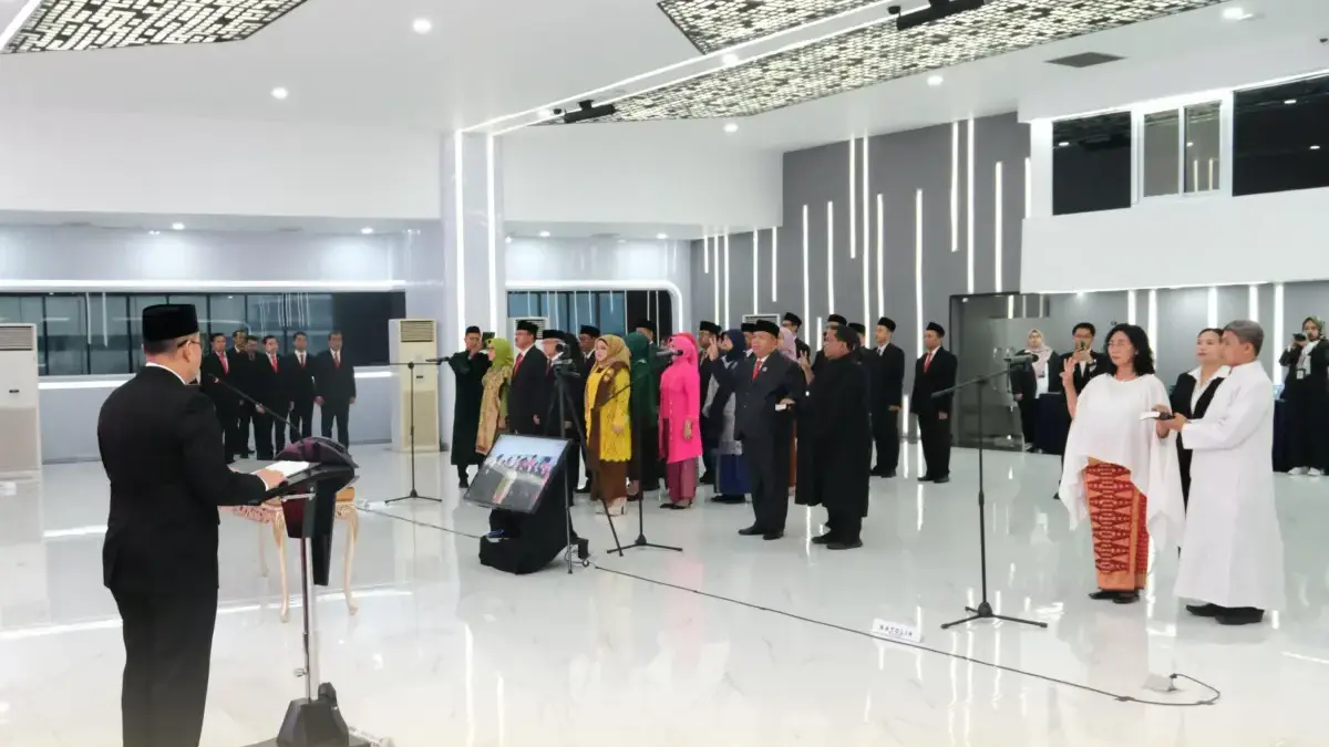 Lantik Pejabat Struktural dan Fungsional, Wamen Ossy Minta Jajaran Bekerja Adaptif terhadap Tantangan Zaman