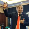 Terkait dengan upaya meningkatkan kemampuan komunikasi para pengurus, pelatih, dan atlet, Dr Aqua Dwipayana ya