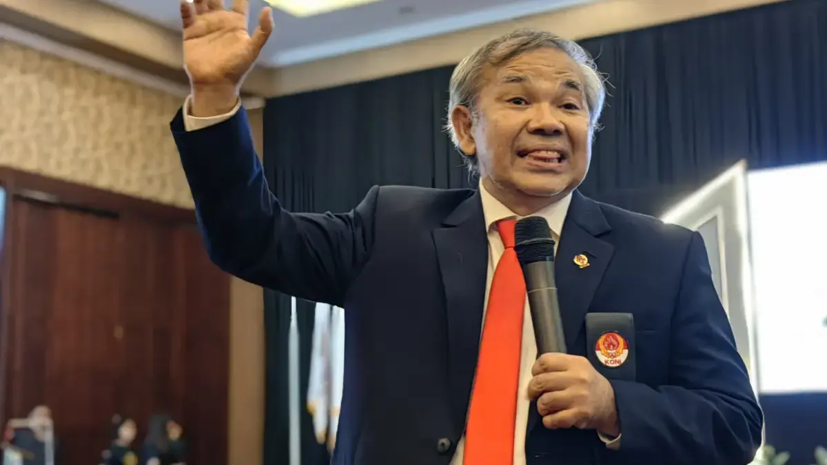 Terkait dengan upaya meningkatkan kemampuan komunikasi para pengurus, pelatih, dan atlet, Dr Aqua Dwipayana ya