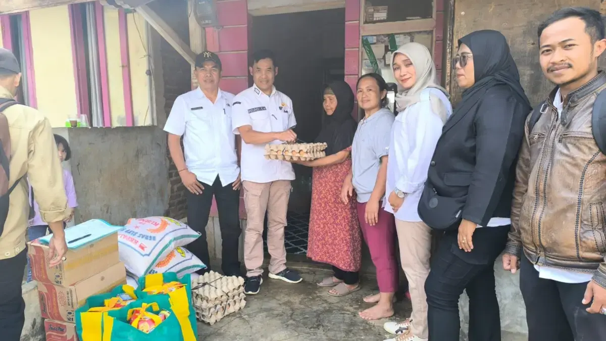Kebakaran Hebat di Cikadaton, Pemerintah Berikan Bantuan Sembako 