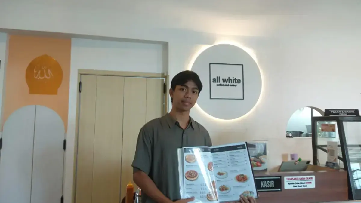 Nikmati Makanan Hitz dan Kekinian  di All White Coffee and Eatery 