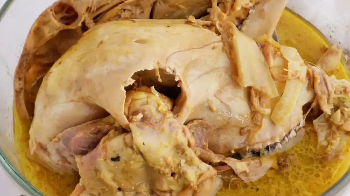Sensasi Kelezatan Hakiki dalam Semangkuk Gulai Kepala Kambing Caffee Bumi