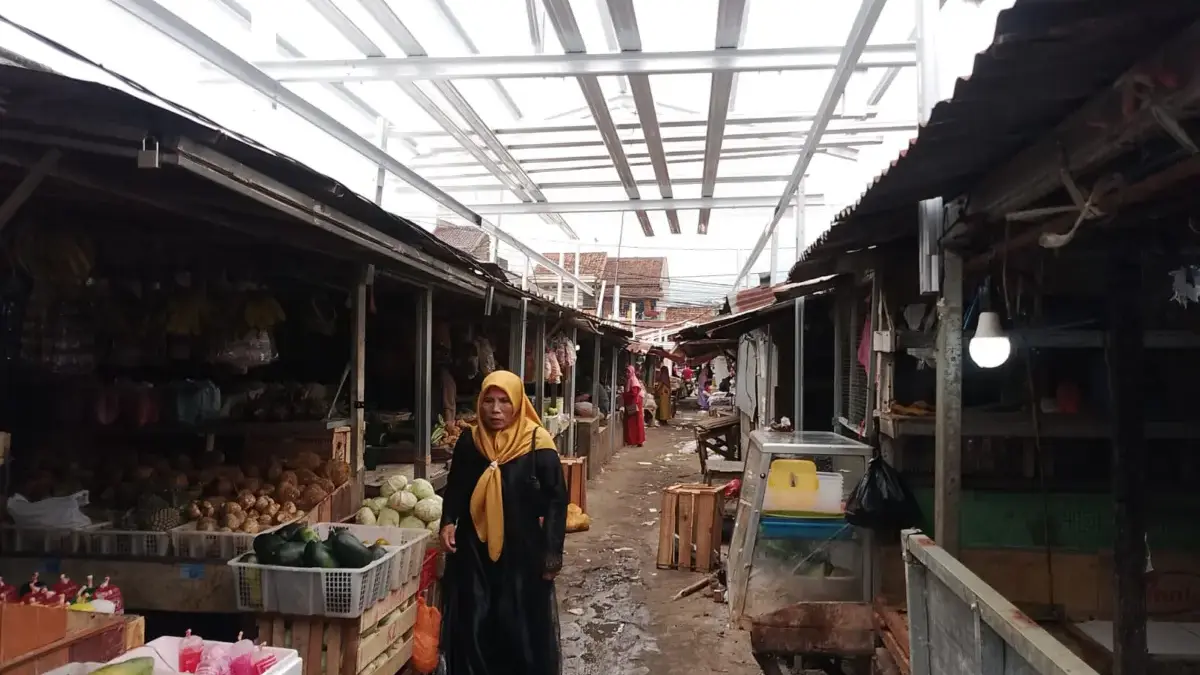 Perbaikan Fasilitas Pasar Parakanmuncang Berjalan Tanpa Papan Proyek 