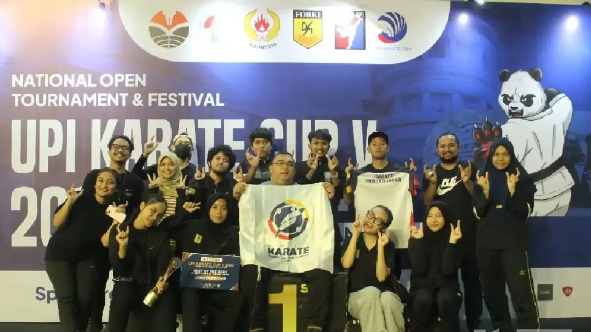 Unpad Mendominasi! 10 Medali Diraih Unit Karate di UPI Karate Cup V