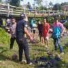 Pasang Bronjong Antisipasi Jembatan Roboh 