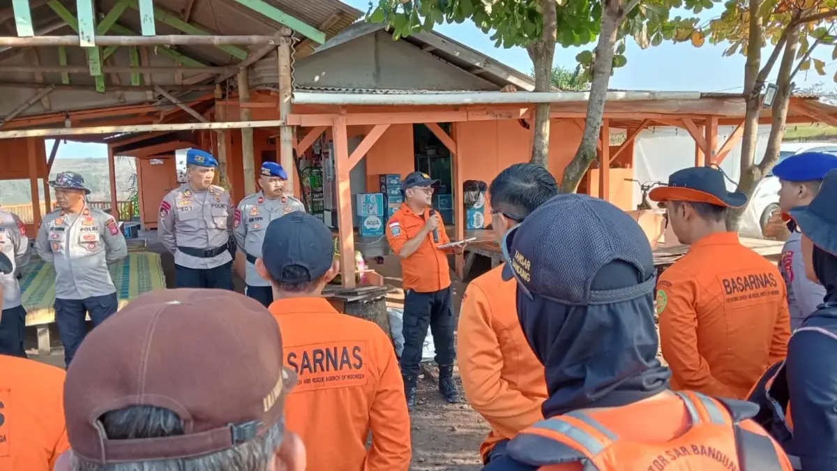 Pencarian di Pantai Puncak Guha, Dua Mahasiswa Belum Ditemukan