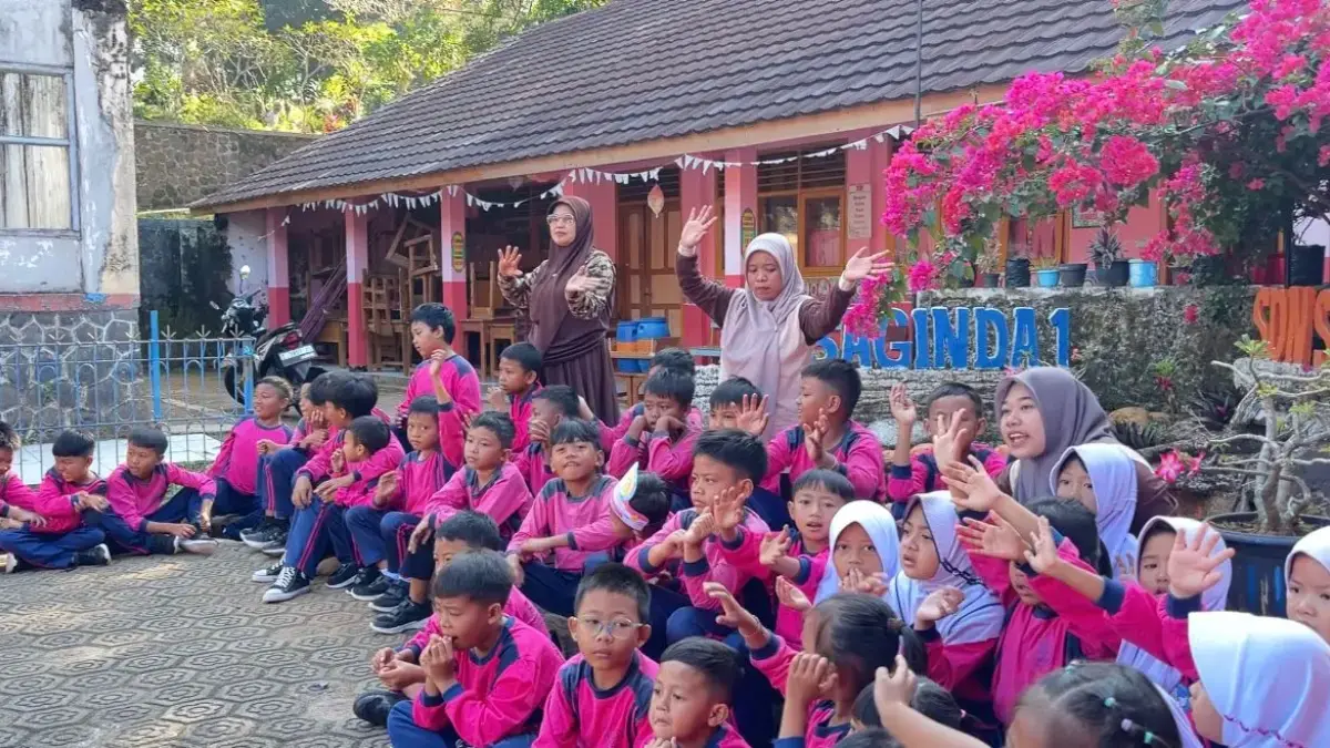 Tutup MPLS dengan Pengenalan Ekskul Pencak Silat