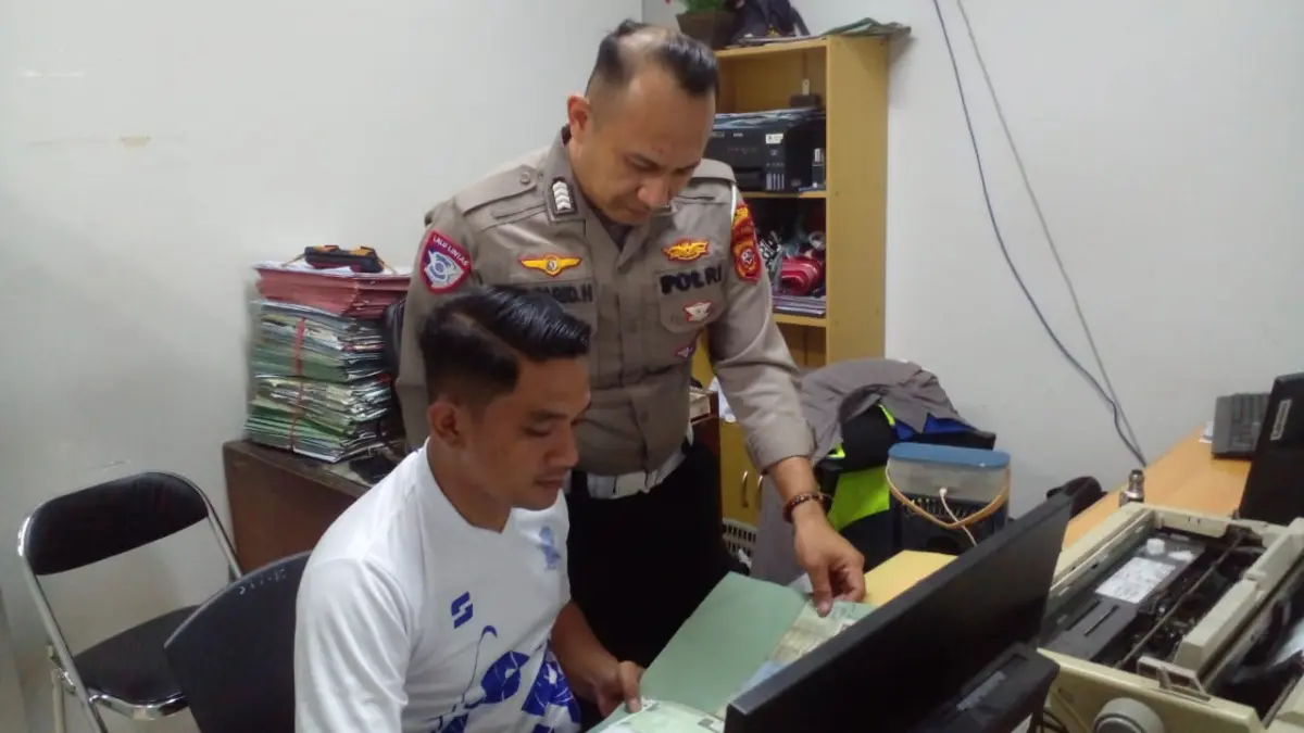 Transaksi Pembayaran Pajak Kendaraan Menurun