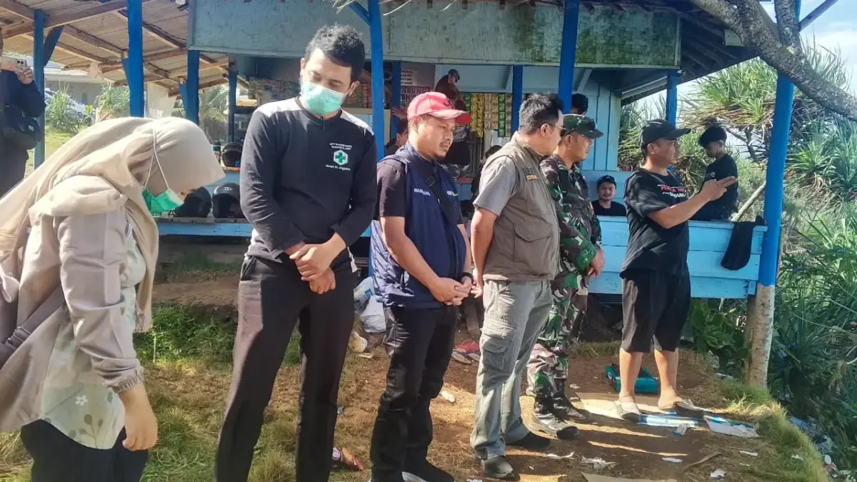 Warga Cimanggung Hilang Terseret Ombak di Pantai Puncak Guha, Pencarian Masih Dilakukan