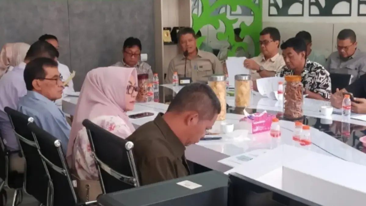 Komisi II DPRD Sumedang Evaluasi Semester I TA 2025 di Dinas Pertanian dan DPMPTSP
