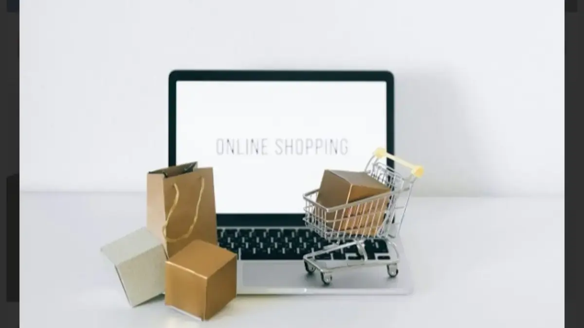 Persaingan pasar  industri e-commerce Indonesia, secara umum kini tidak hanya tentang bagai mana cara merebut