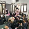 Srikandi PLN Icon Plus SBU Regional Jawa Barat Rayakan Hari Anak Nasional Bersama Anak-Anak Yayasan Al-Qolam