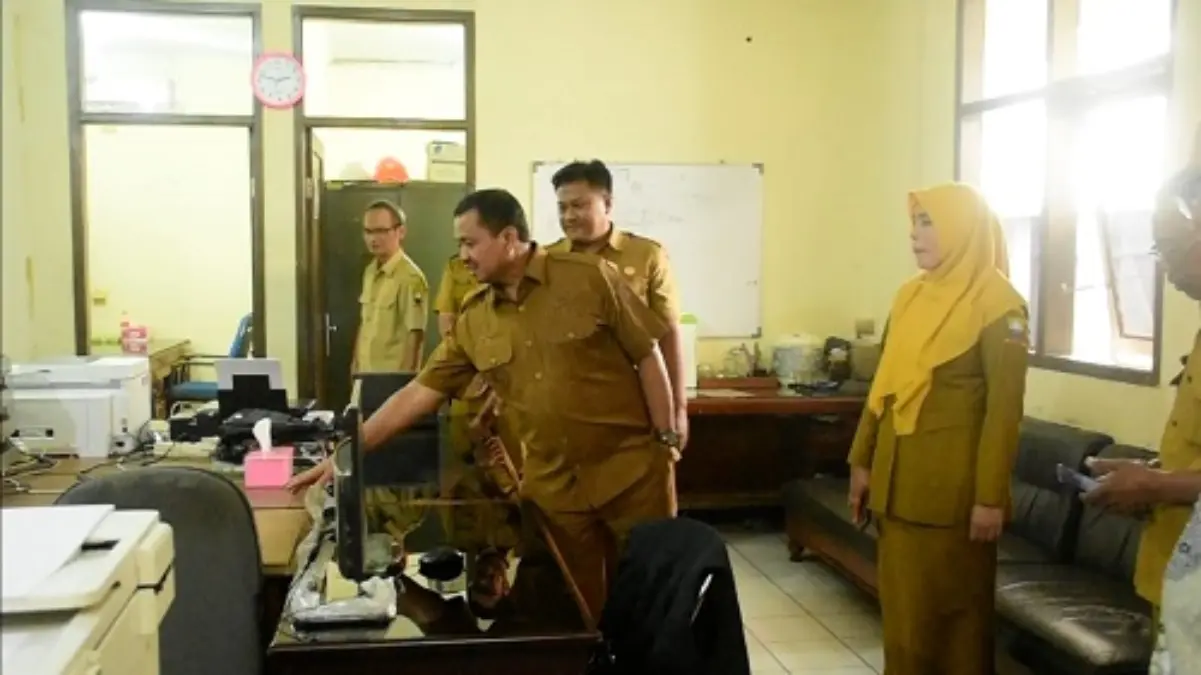 Bupati Sumedang Mendadak Sidak Kantor DPKPP